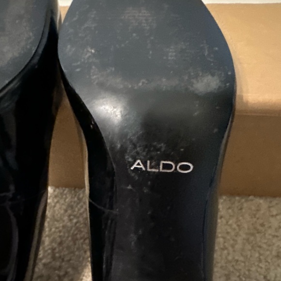 Size 37 Aldo Black Closed Pointy Toe 2.5” Stiletto Heel Pumps. - Picture 8 of 11